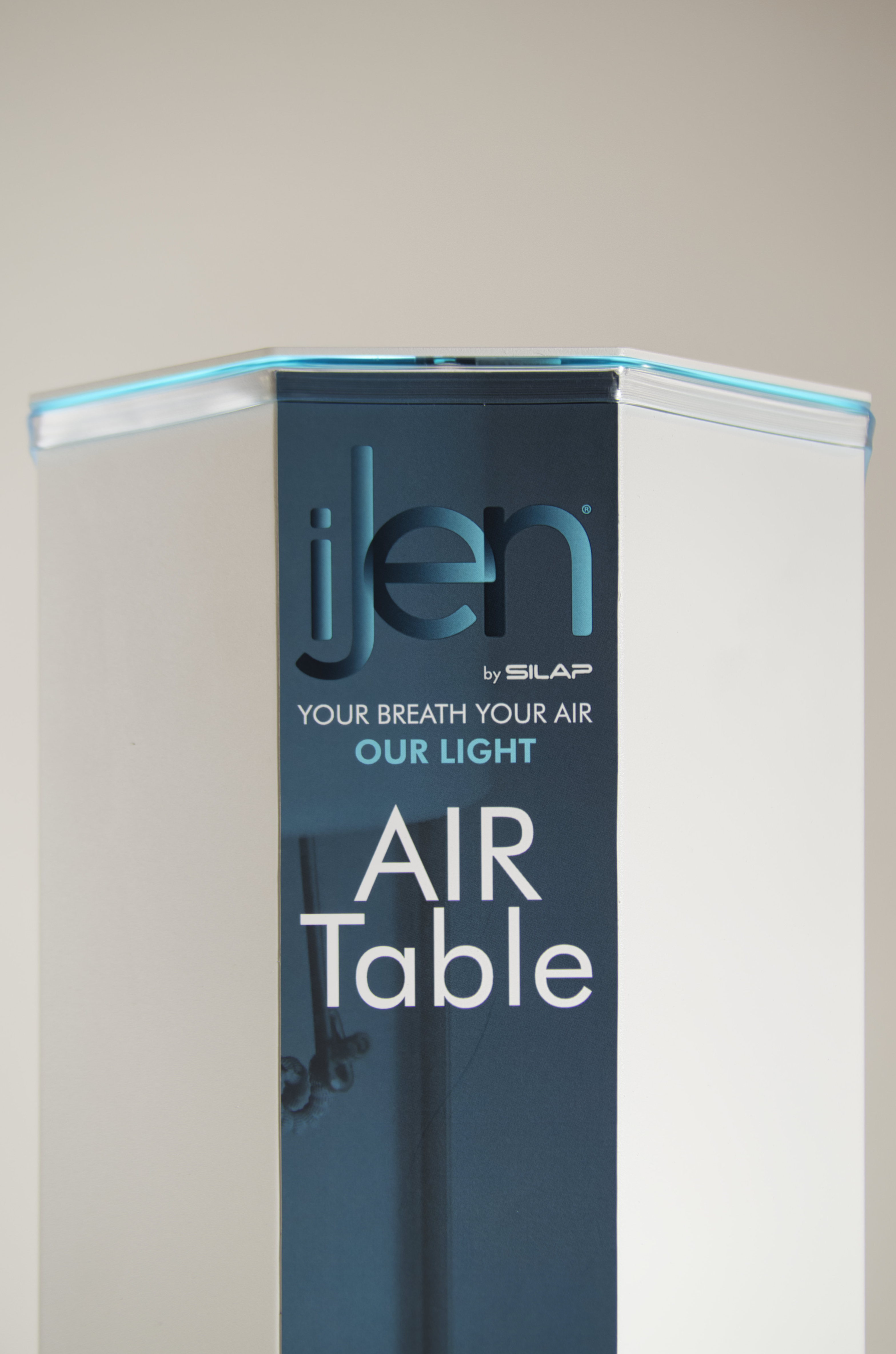 iJen AIR Table 02